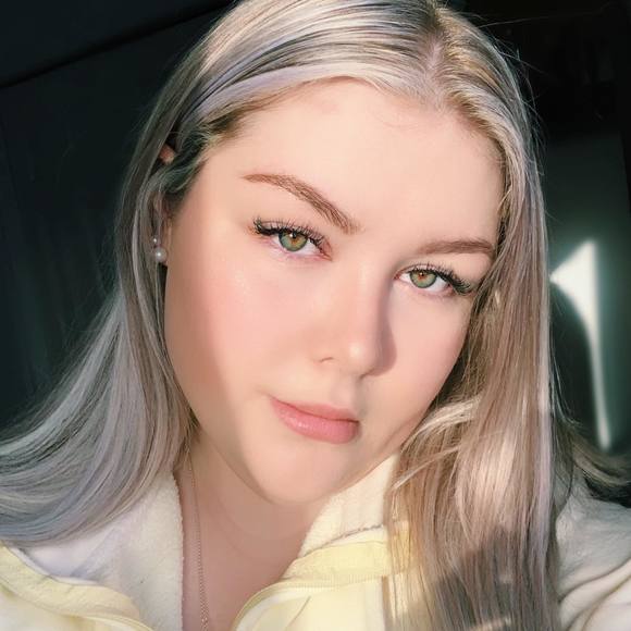 Meet your Posher, Sara - Picture 1 of 1